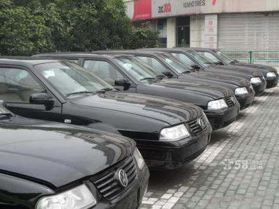 D大眾(上海/一汽)-二手桑塔納30001.8 舒適型-上海弘發(fā)舊機(jī)動(dòng)車(chē)經(jīng)紀(jì)公司